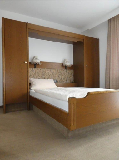 Bedroom 4, Hotel Lochmühle, Limburg-Weilburg