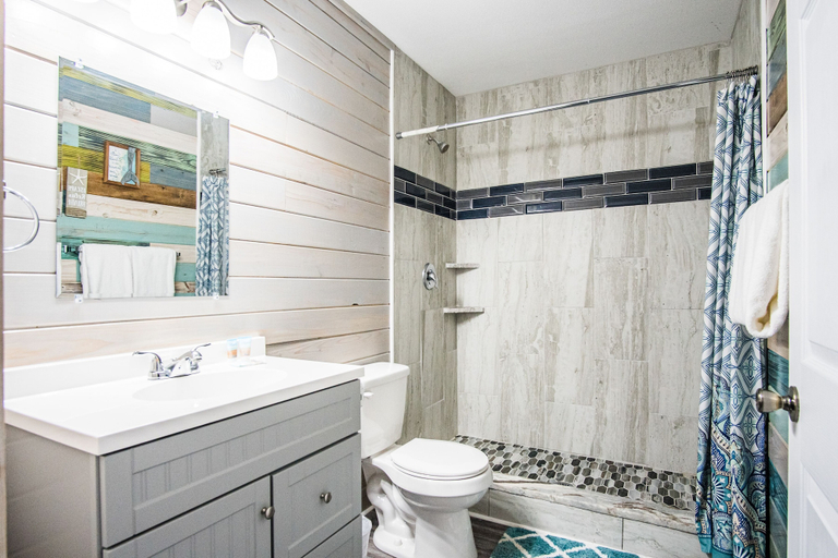 Bathroom 3, Anchor Court Cottage #4, Nueces