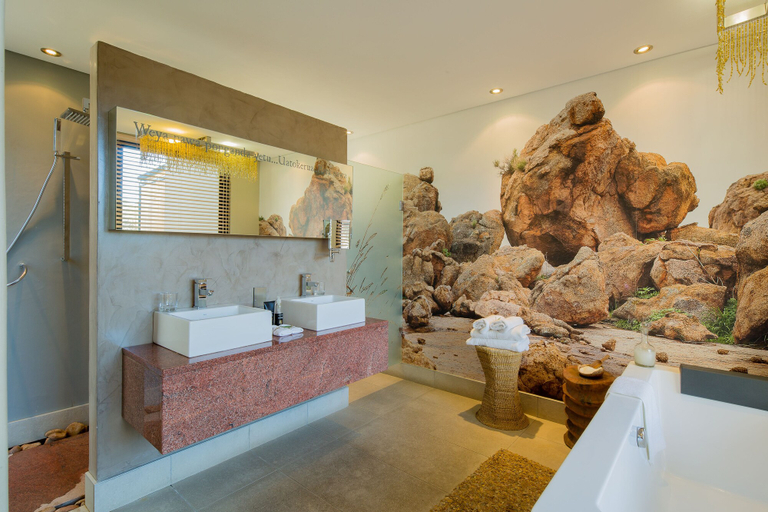 Bathroom 5, The Olive Exclusive All-Suite Hotel, Windhoek East