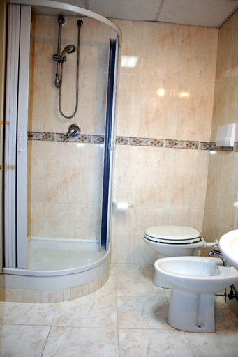 Bathroom 5, Mandetta Hotel, Salerno