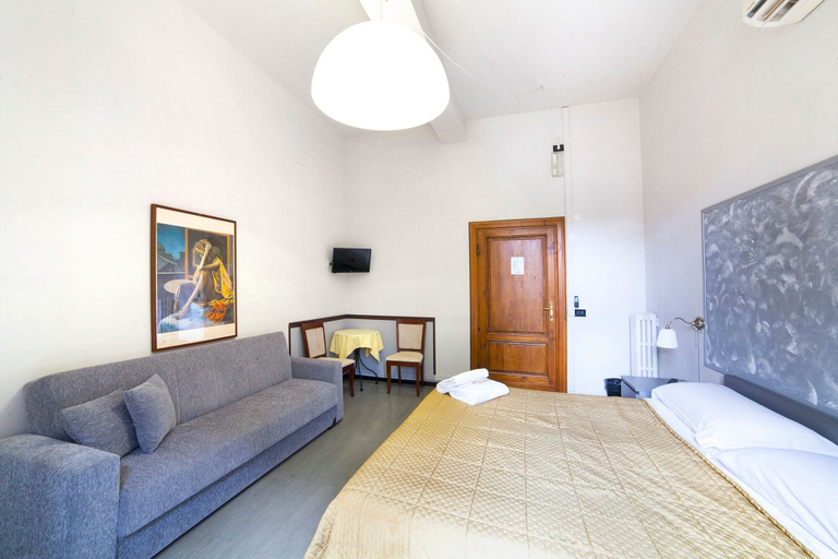 Bedroom 3, Melody House, Florence