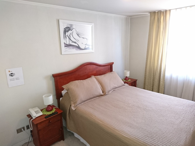 Bedroom 4, At Home Roger de Flor, Santiago