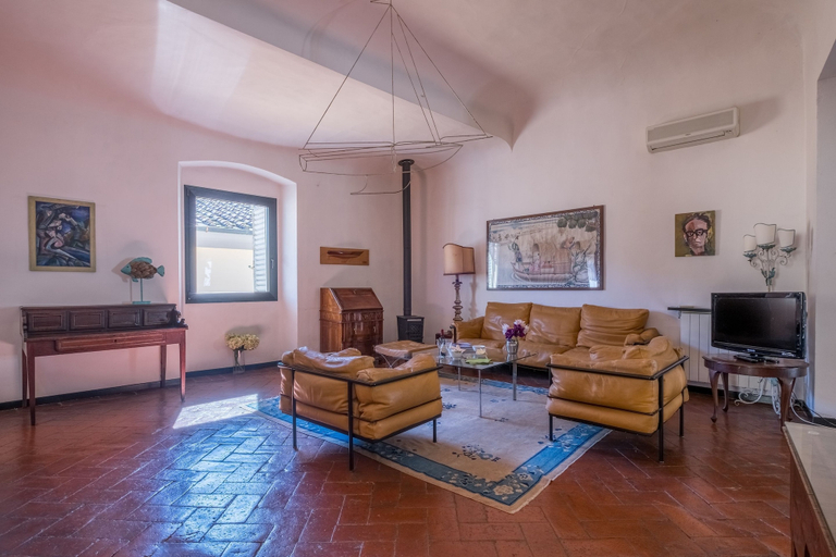 Others 5, Santo Spirito Apartment, Florence