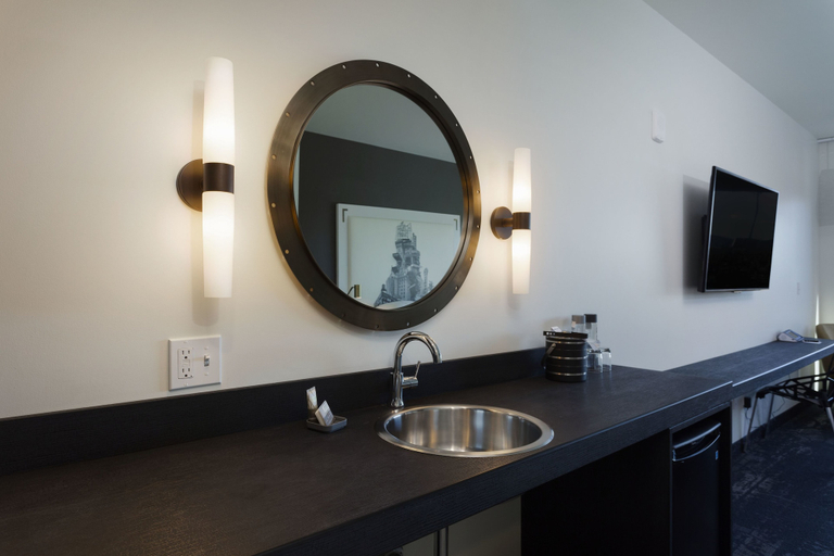 Bathroom 4, Jupiter NEXT, Multnomah