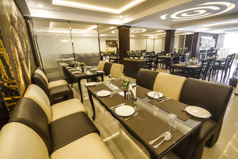 Food & Drinks 3, Daizzo Maple Residency, East Sikkim