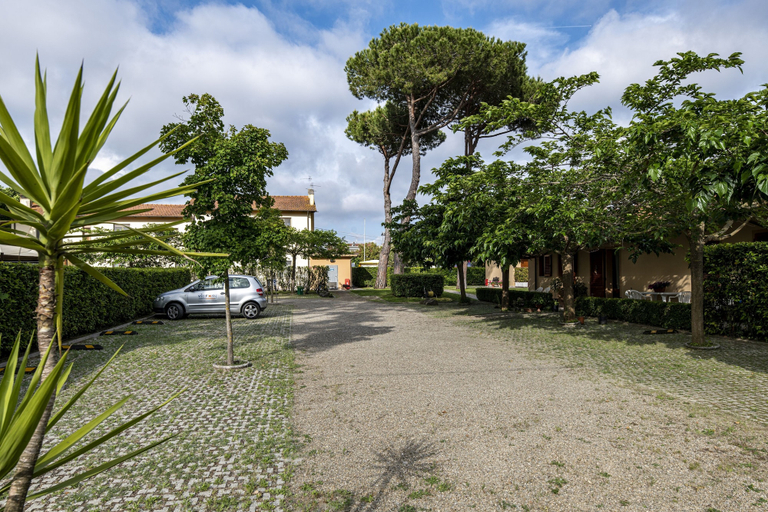 Exterior & Views 2, Villa Rosy, Lucca