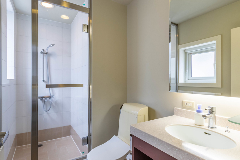 Bathroom 4, Furano Fresh Powder Apartments and Chalet, Furano