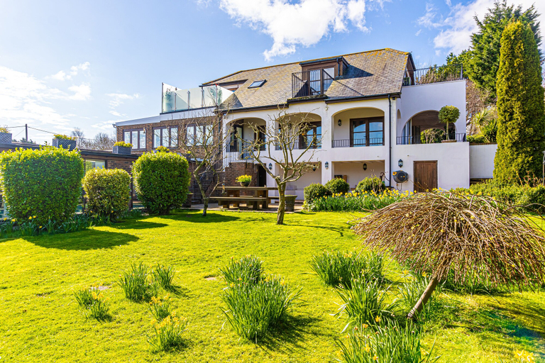 Exterior & Views, Sea View Holiday Flat - Covehurst Bay, East Sussex