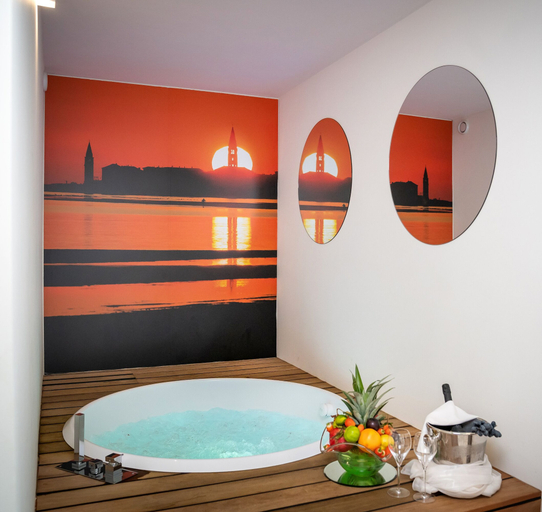 Bathroom 5, AQA Palace, Venezia