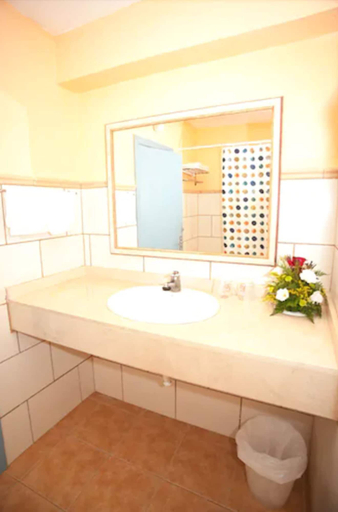 Bathroom 4, Hostal HPC Portocolom, Baleares