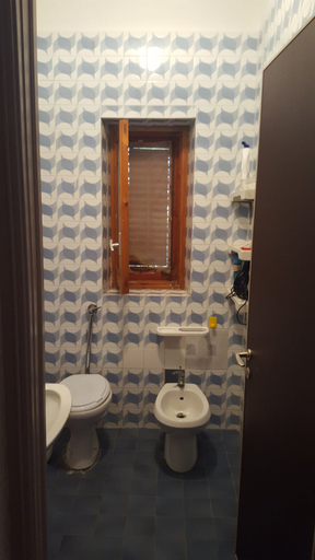 Bathroom 3, Casa Vacanze Il Sole, Trapani