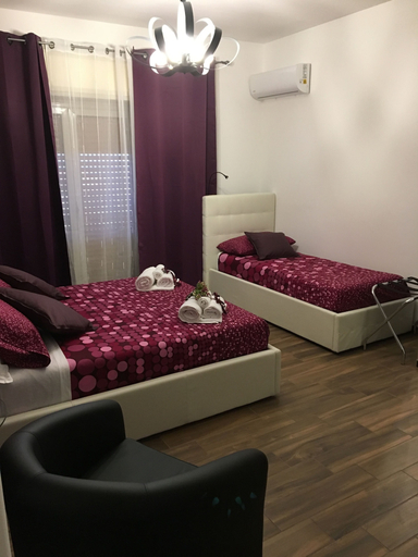 Bedroom 3, Symposium, Catania