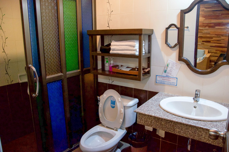 Bathroom 5, Baan Soontree Resort, Muang Chiang Rai
