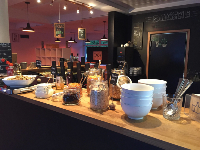 Food & Drinks 5, Fugl Fønix Hotel, Etne