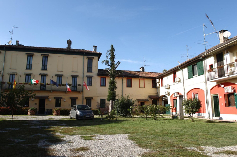 Exterior & Views 2, Hotel Duca di Tromello, Pavia