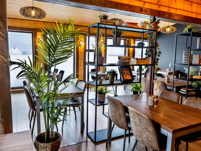 Food & Drinks 5, Lighthouse Inn, Sandgerði