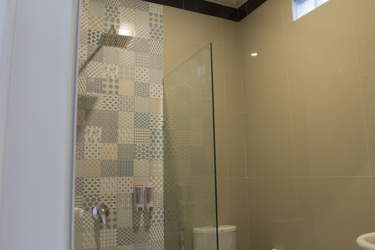 Bathroom 4, Kubu Kutus Homestay, Badung