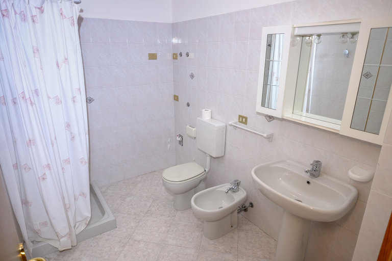 Bathroom 3, Residence Fiore, Trento