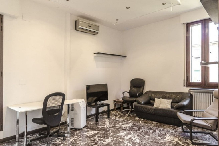 Living area 4, Ferravilla Terrace apartment, Bologna