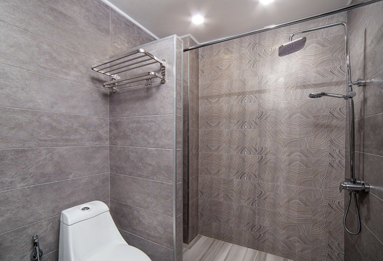 Bathroom 3, Amiranis Parki, Borjomi