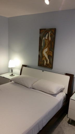Bedroom 5, Dragon Gate Inn, Toronto