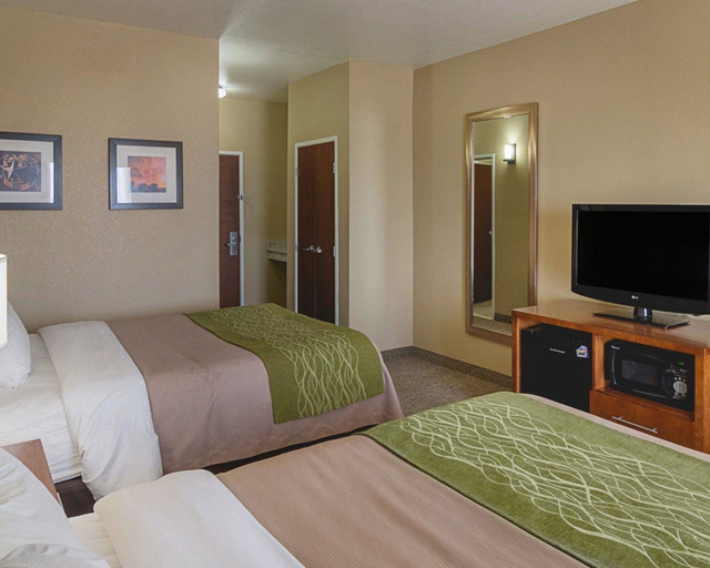 Bedroom 3, Comfort Inn Midland South I-20, Midland