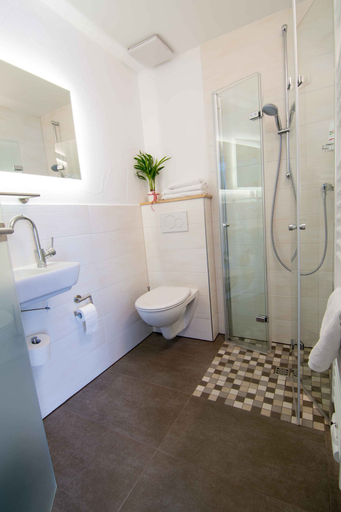Bathroom 5, Pension Klein, Siegen-Wittgenstein