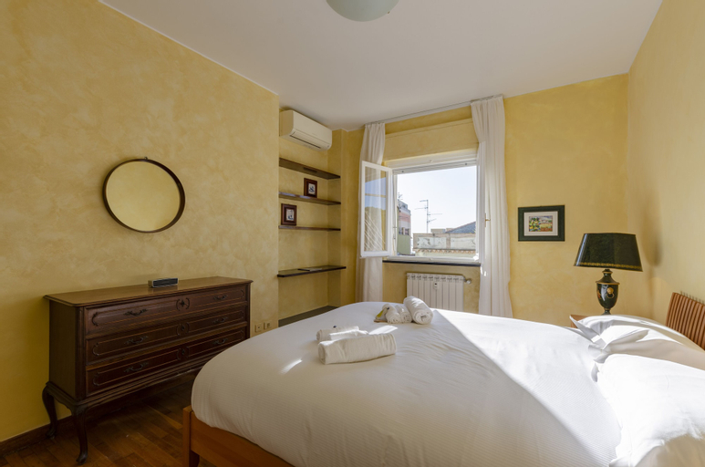 Bedroom 4, JOIVY Light Flat for 5 in the Heart of Bogliasco, Genova