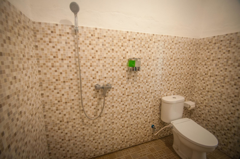 Bathroom 5, Japa Bungalow, Klungkung