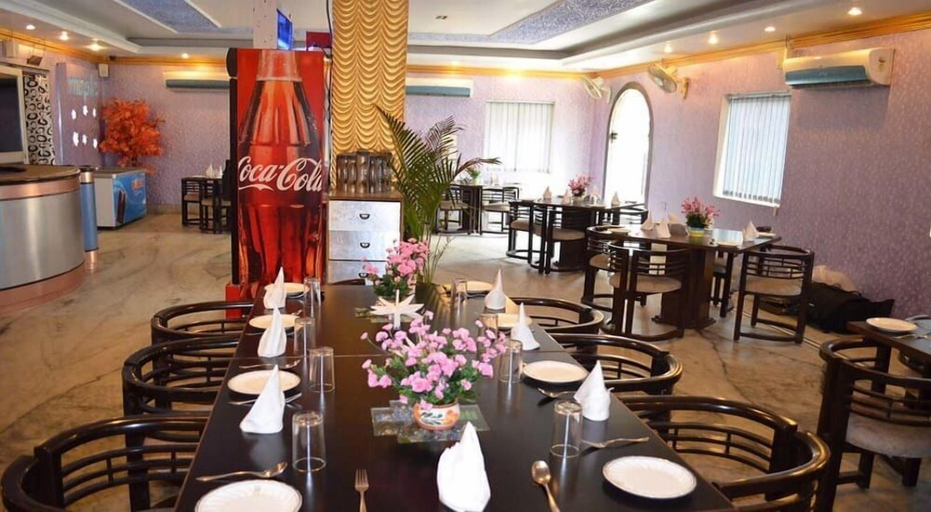 Food & Drinks 5, Hotel RK Palace, Pakur