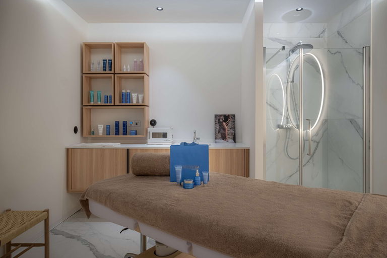 Bedroom 3, Radisson Blu Grand Hotel & Spa, Malo-Les-Bains, Nord
