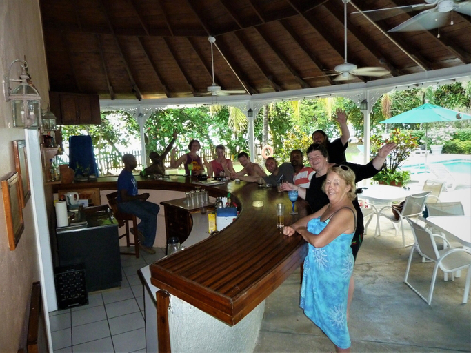 Food & Drinks 5, Plantation Beach Villas