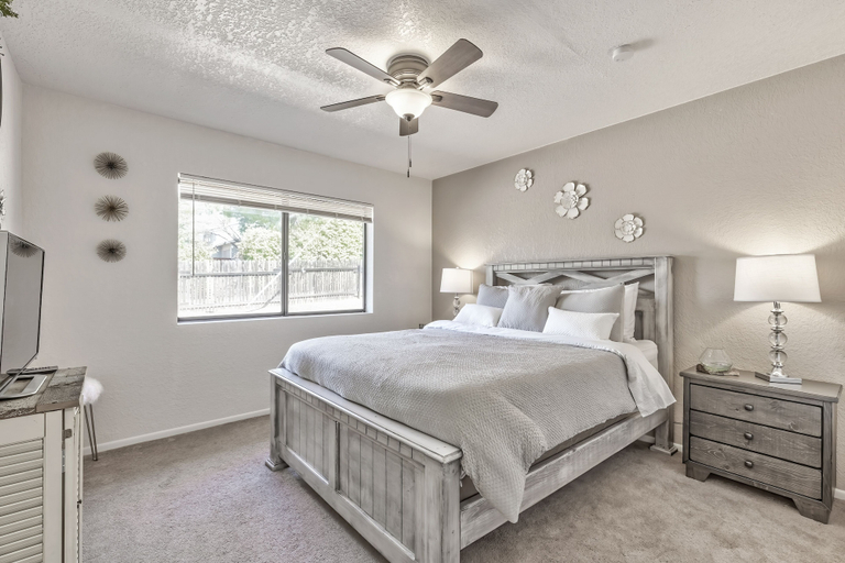 Bedroom 3, Luxurious Home with Red Rock Views, Yavapai