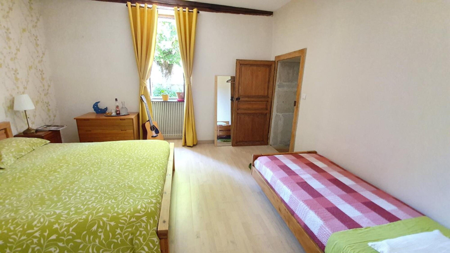 Bedroom 2, Chambre d'hôtes La Malinette, Côte-d'Or
