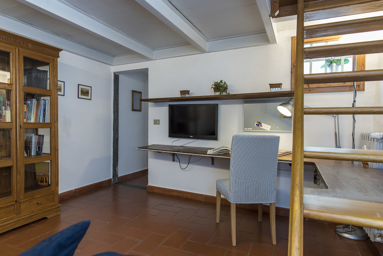 Others 5, Macci Apartment, Florence