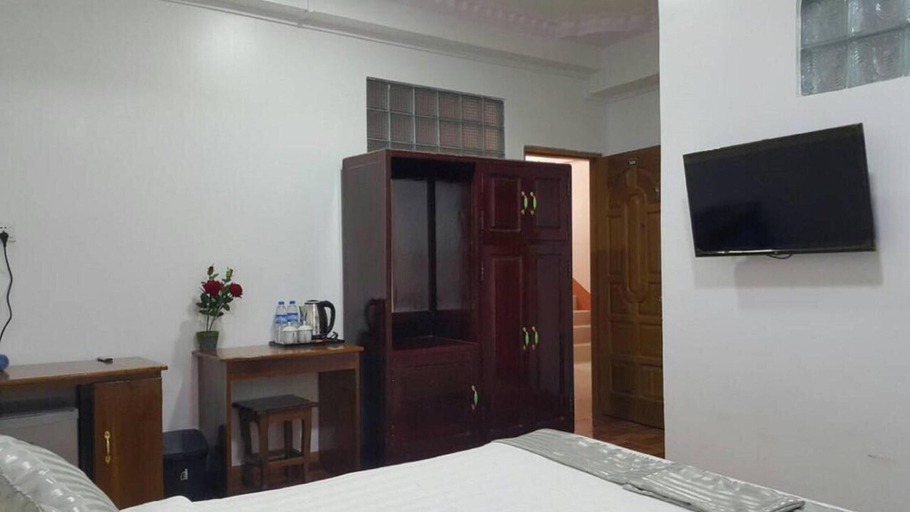 Bedroom 2, Golden Palace Hotel Hpa An, Kawkareik