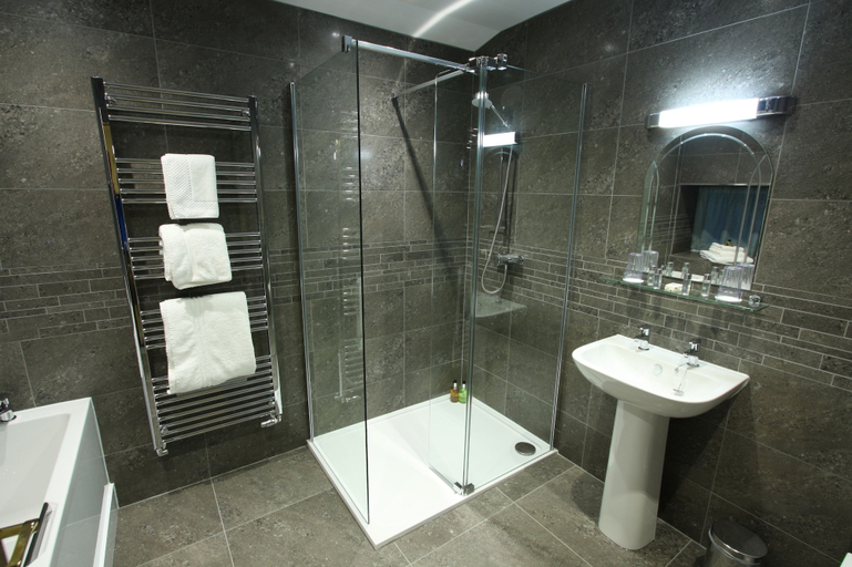 Bathroom 4, Ravenstone Manor, Cumbria