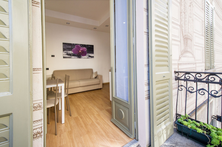 Others 4, Volta Apartment, Como