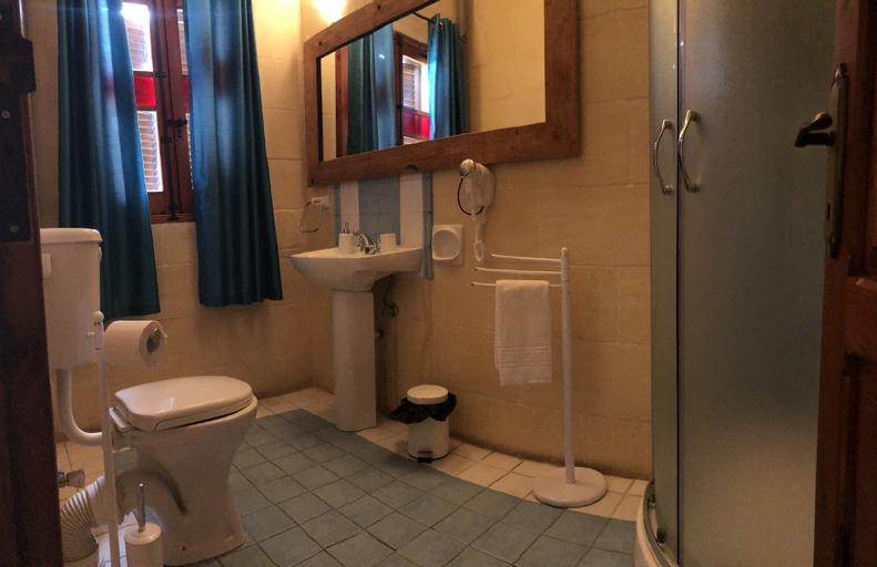 Bathroom 4, Narcisa Farmhouse B&B