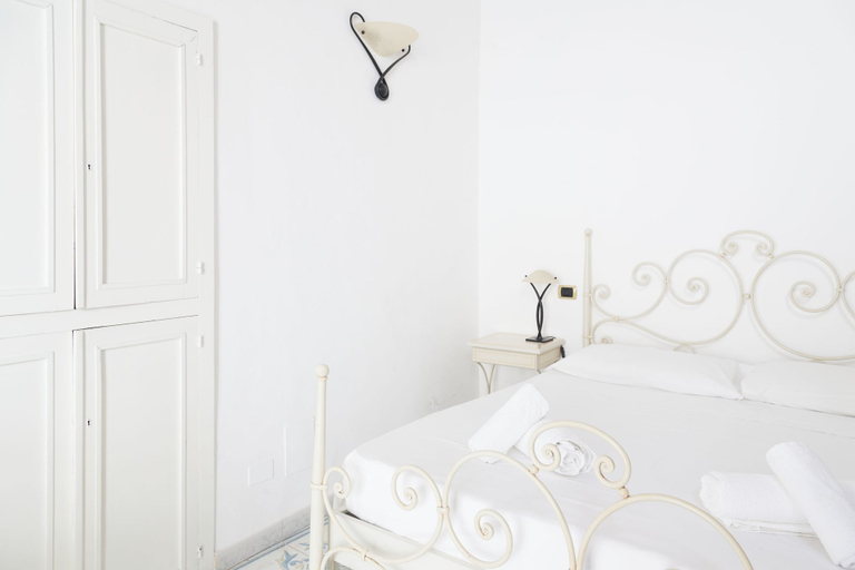 Bedroom 4, Hotel Girasole, Messina