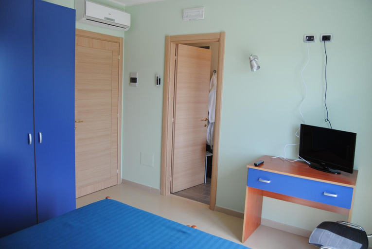 Bedroom 3, Alla Corte Blu B&B, Potenza