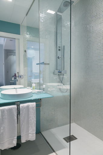 Bathroom 5, Inhala Hotel Garden, Madrid