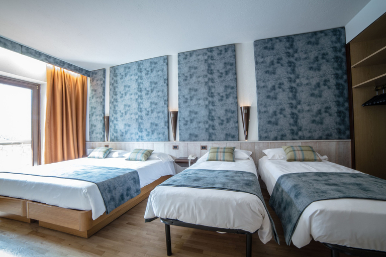 Bedroom 2, Comtes de Challant, Aosta