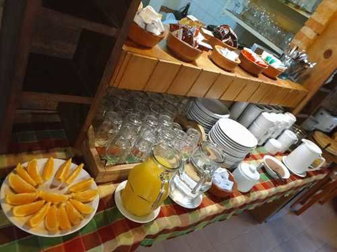 Food & Drinks 5, Hostel del Glaciar Pioneros, Lago Argentino