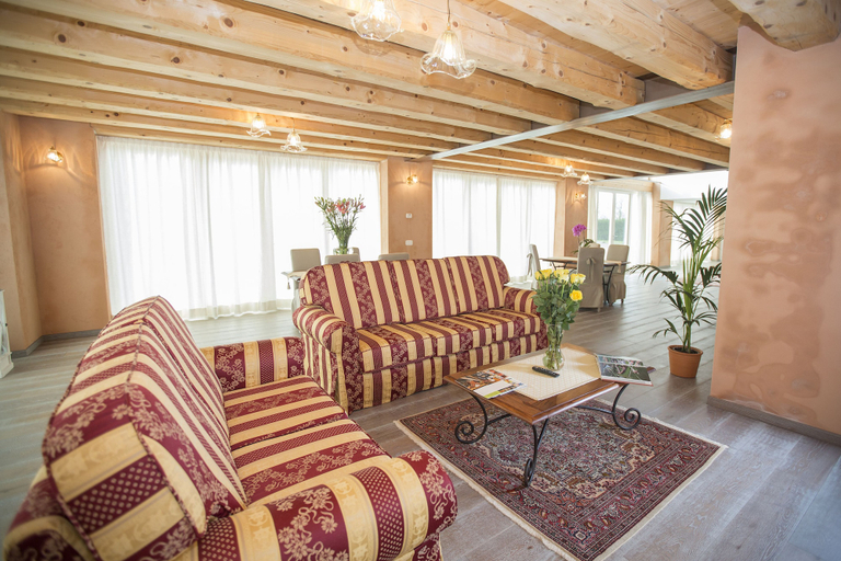 Others 5, Agriturismo Ae Cavane, Padua