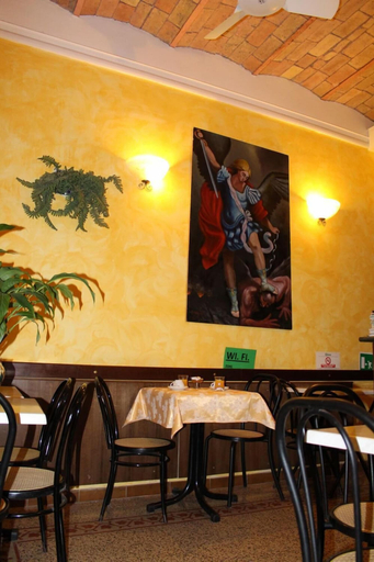 Food & Drinks 5, Hotel Bolognese, Rome