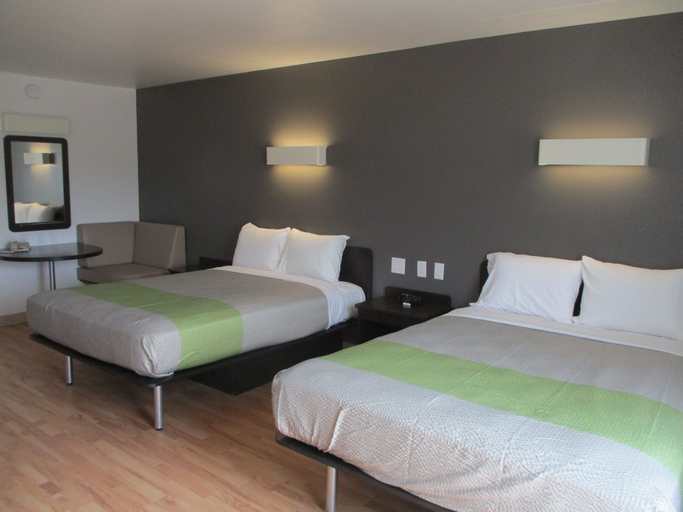 Bedroom 3, Studio 6 Mccarran, NV - Sparks - Tahoe - Reno Industrial Center, Storey