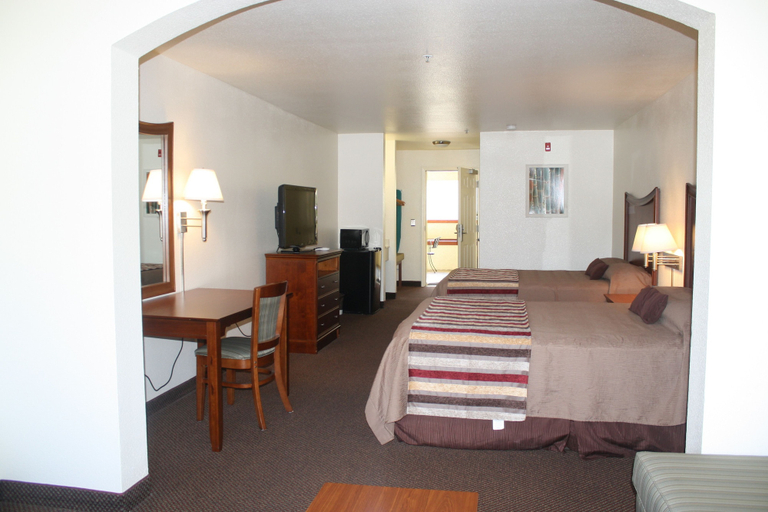 Bedroom 4, Airport Inn, San Mateo