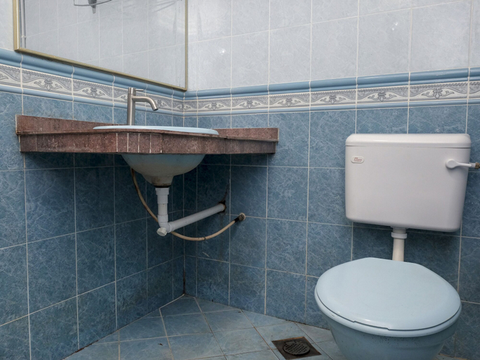 Bathroom 3, OYO 90120 MI Hotel Dungun, Dungun