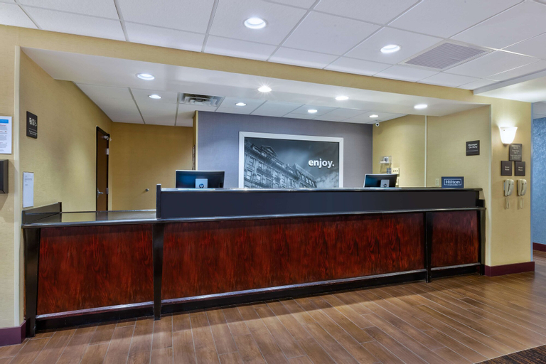 Public Area 2, Hampton Inn Waterbury, New Haven
